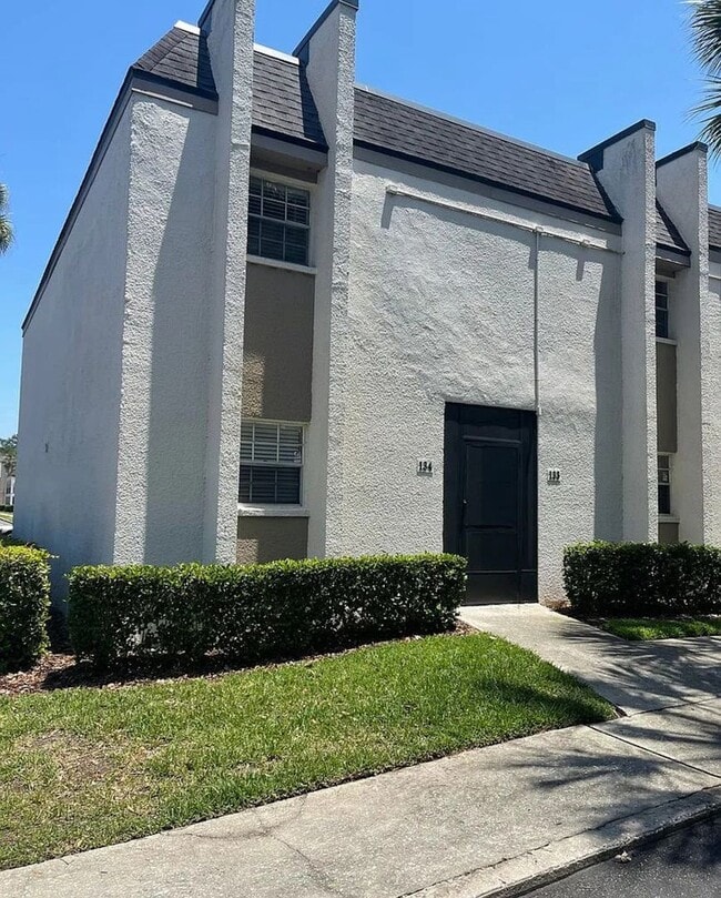 Building Photo - Charming 2BR Condo in Brandon