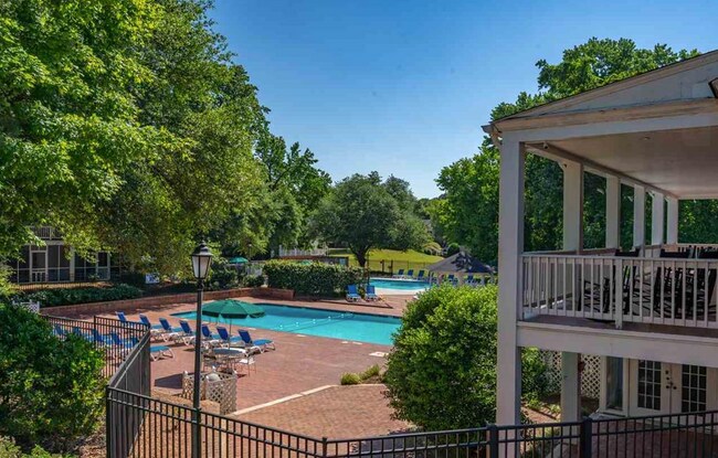 Building Photo - Beautiful 2-Bed, 2-Bath Condo with Elegant...