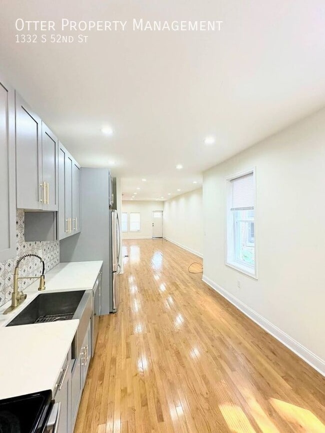 Building Photo - 1332 S 52nd St