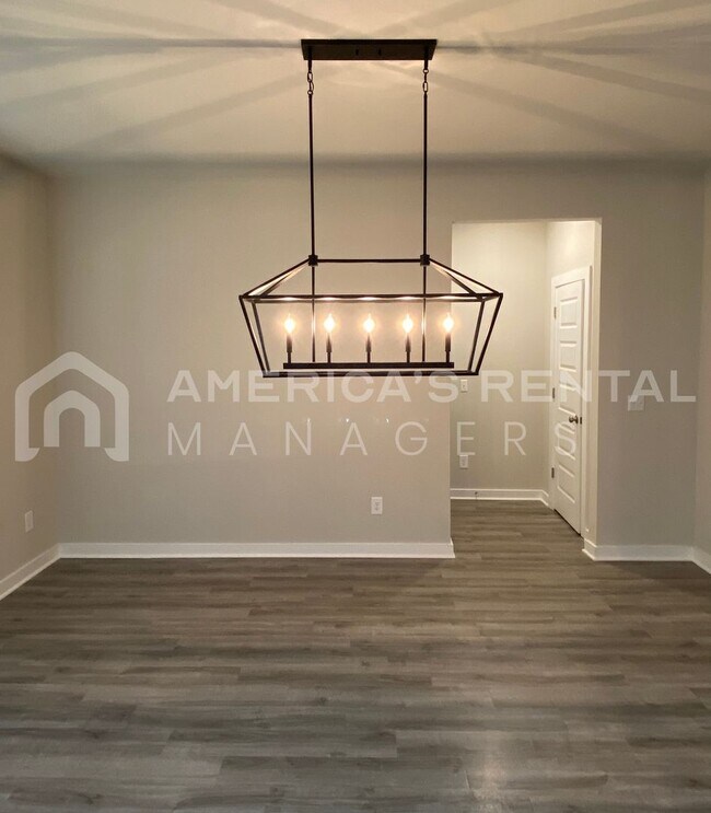 Building Photo - 210 Ridgeview Cir