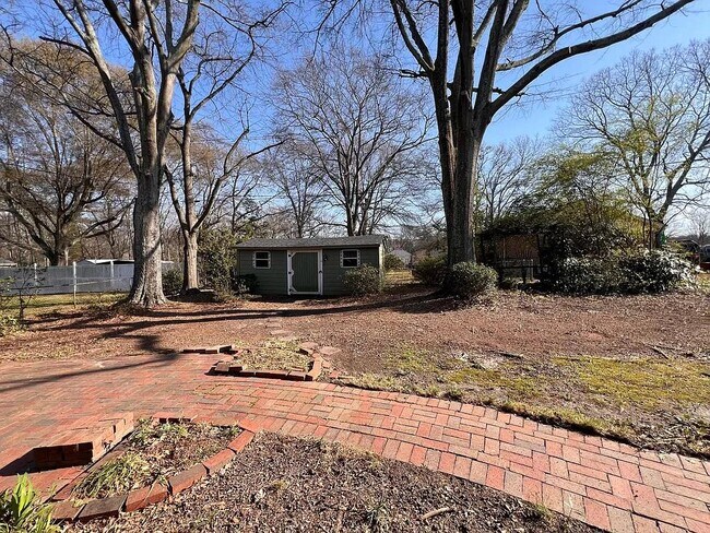 Building Photo - 102 Woodcliff Ct