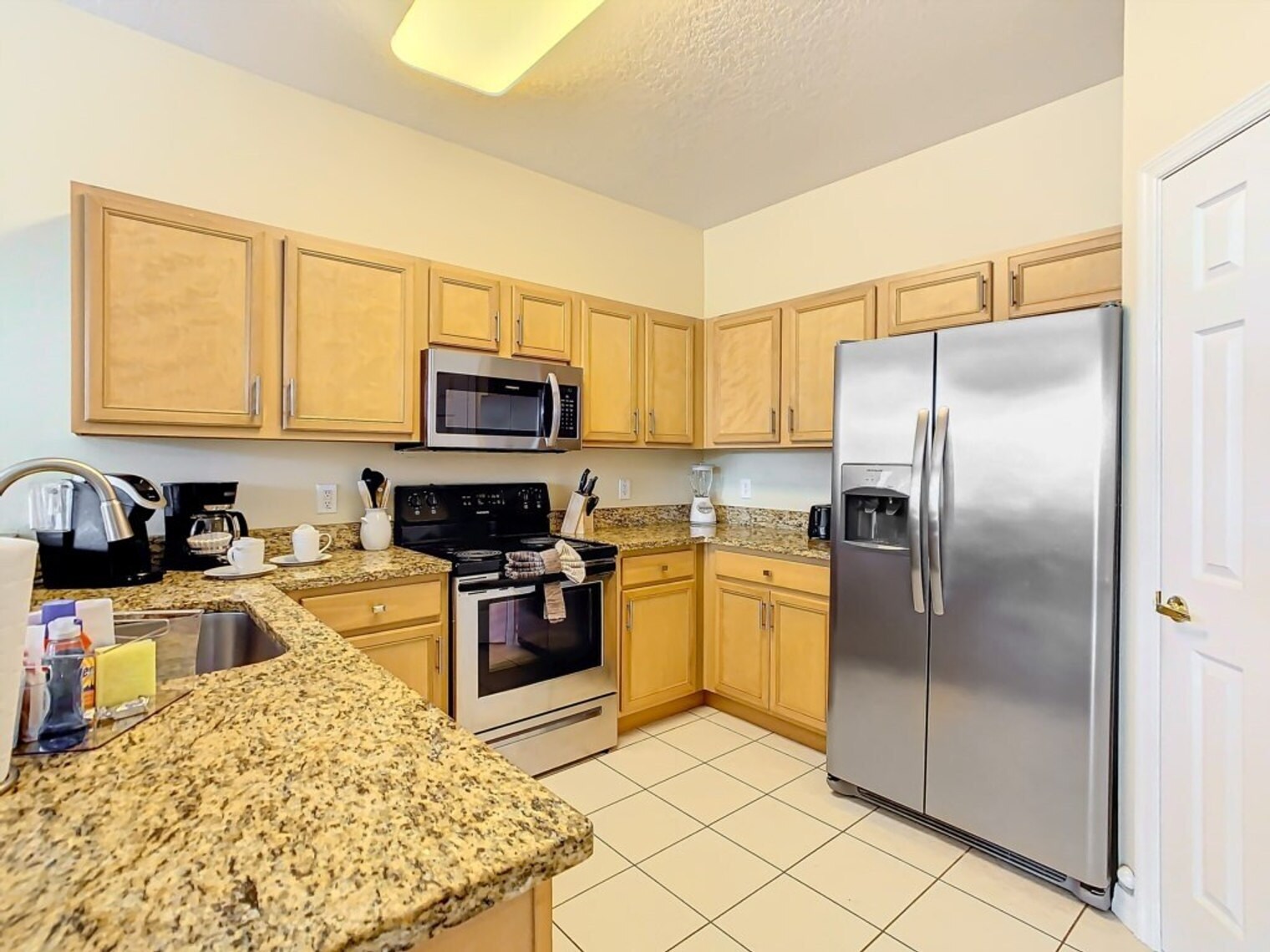 Building Photo - 846 Orista Dr