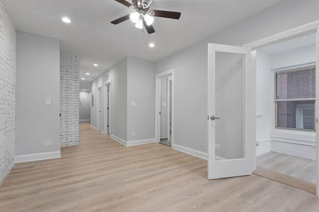 Building Photo - 1621 W Chase Ave