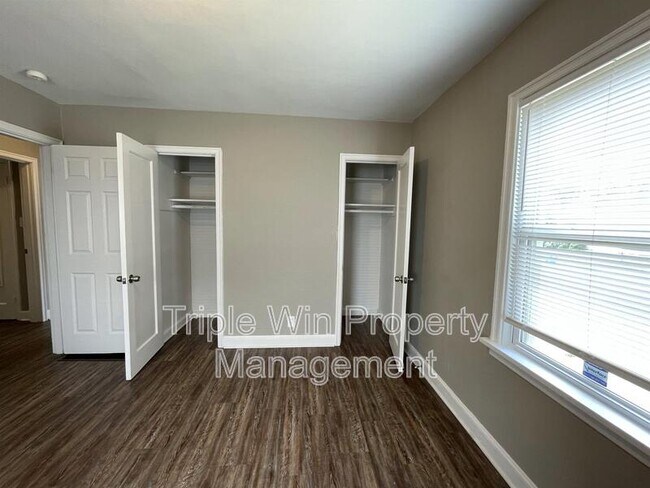 Building Photo - 1629 Talisman Ln