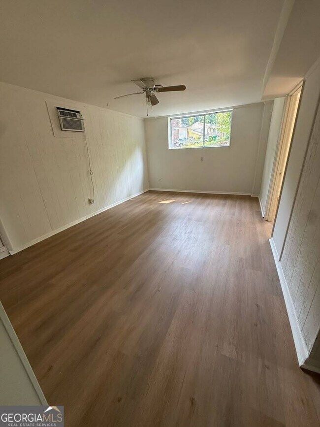 Building Photo - 480 Evergreen Dr