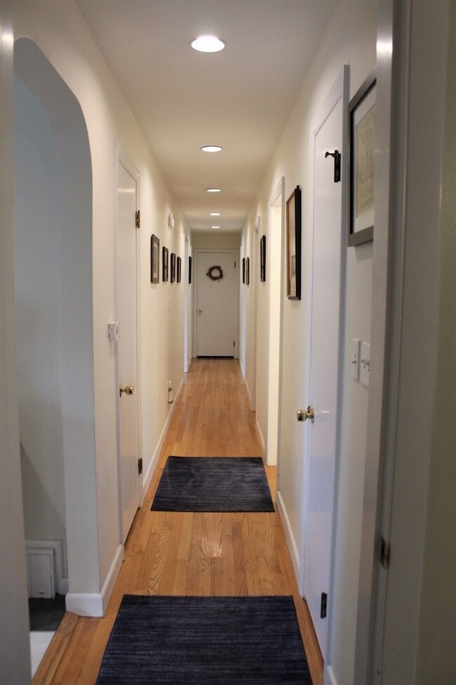 Building Photo - Portland 4BD/2BA Single Family Home - $2,833