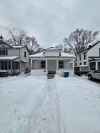 Building Photo - 2 bedroom, 1 bath house