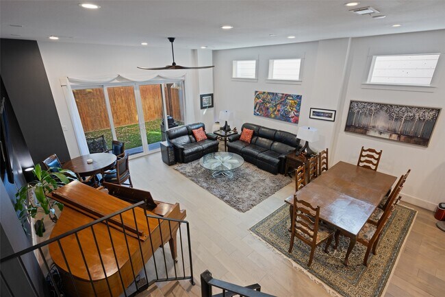 Building Photo - 1136 Adele St