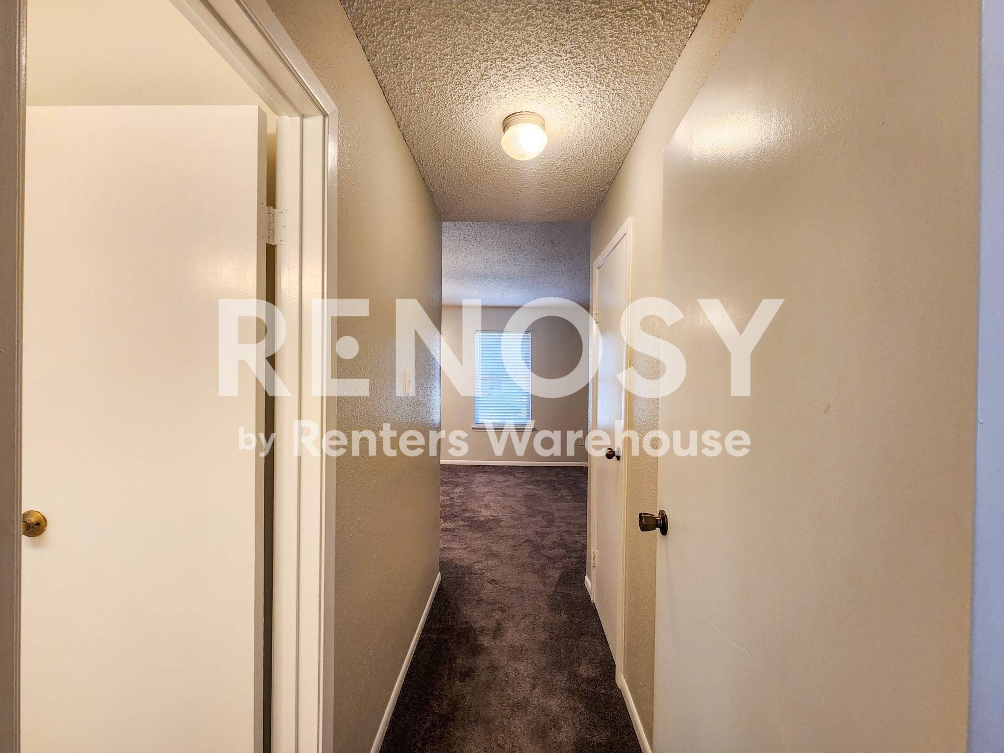 Building Photo - 17742 Kings Park Ln