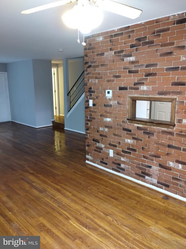 Building Photo - 25 Watkins Park Dr