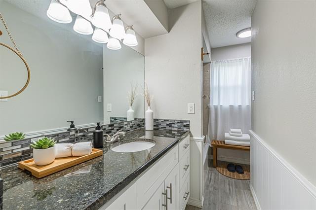 Building Photo - 311 Hedgerow Ln