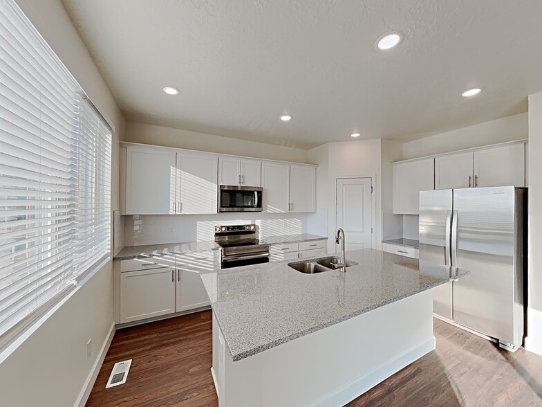 Building Photo - 1175 Wagon Way