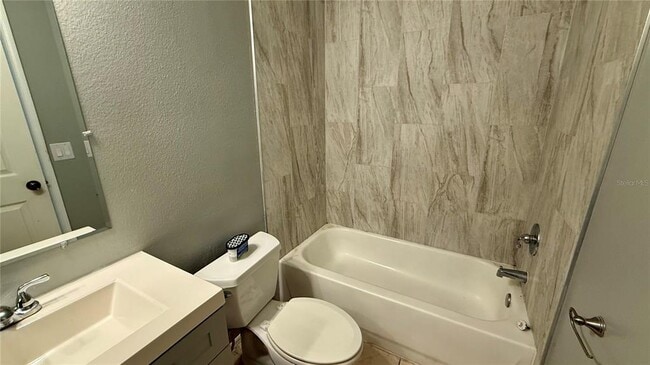 Building Photo - 13438 Fairway Glen Dr