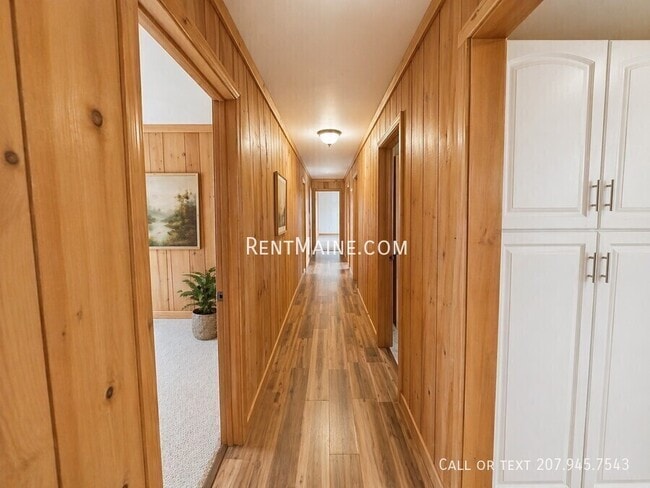 Building Photo - 2120 US-2