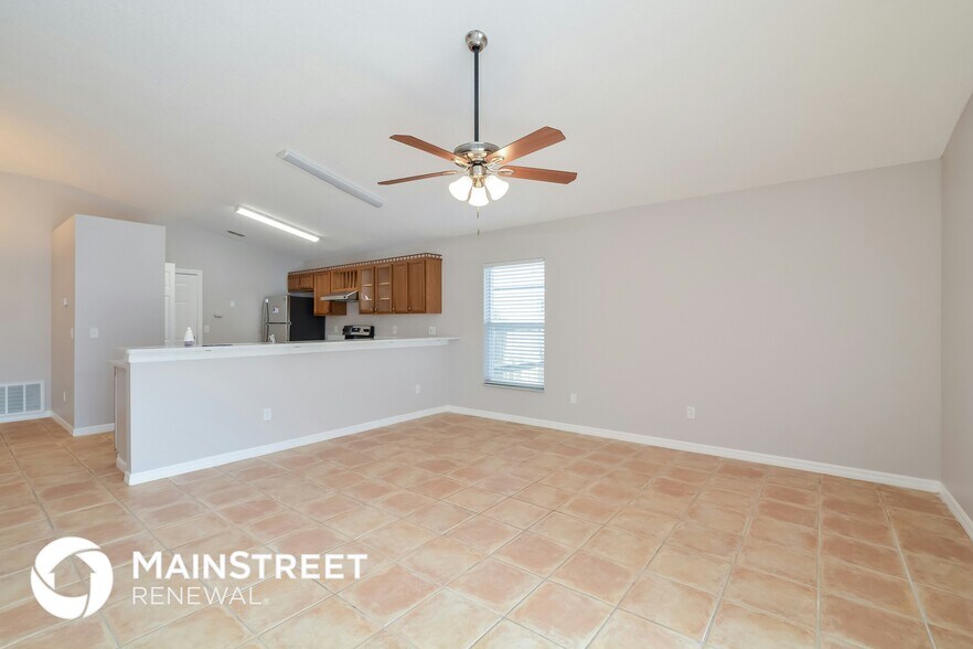 Building Photo - 528 Finch Ct