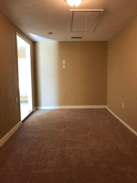 Building Photo - 2928 Abston Dr