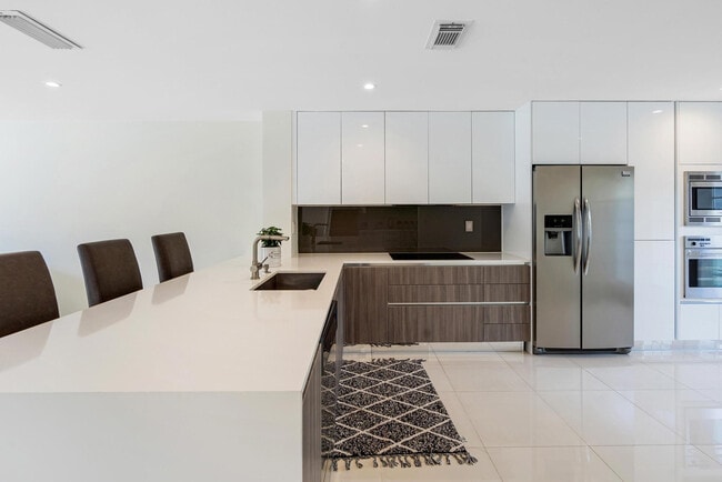 Building Photo - 9703 SW 142nd Ct