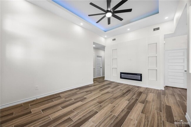 Building Photo - 14 Nominee St