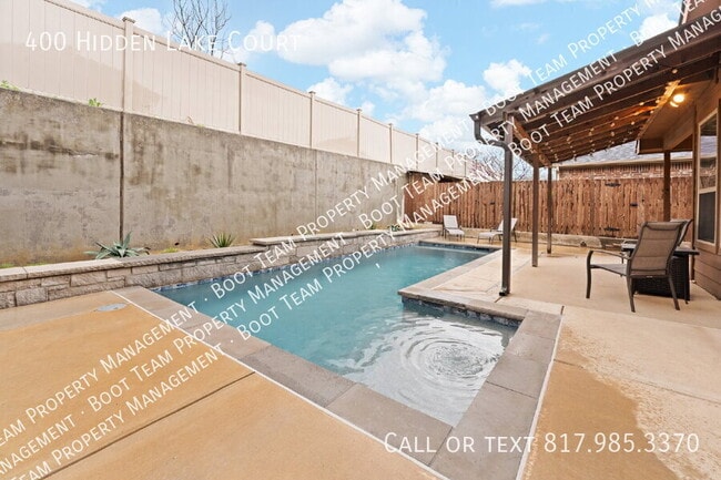 Building Photo - 400 Hidden Lake Ct