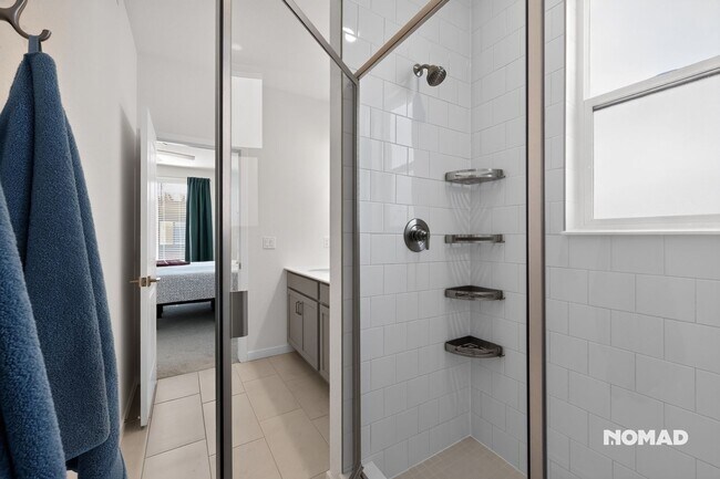 Building Photo - 9695 Browns Peak Cir