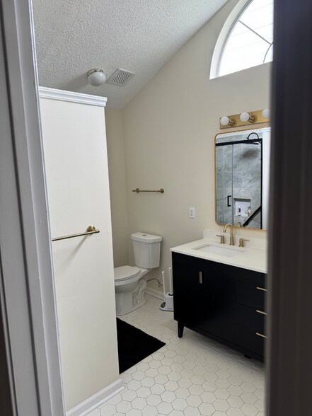 Building Photo - 229 Derosa Dr