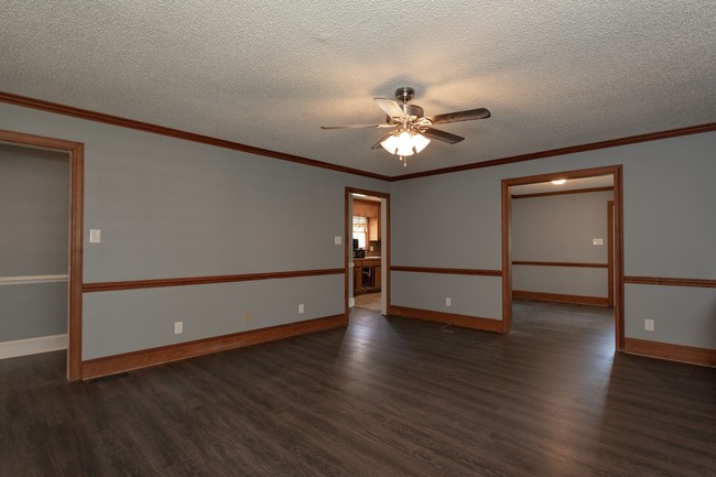 Building Photo - 1205 Opossum Trot Ln