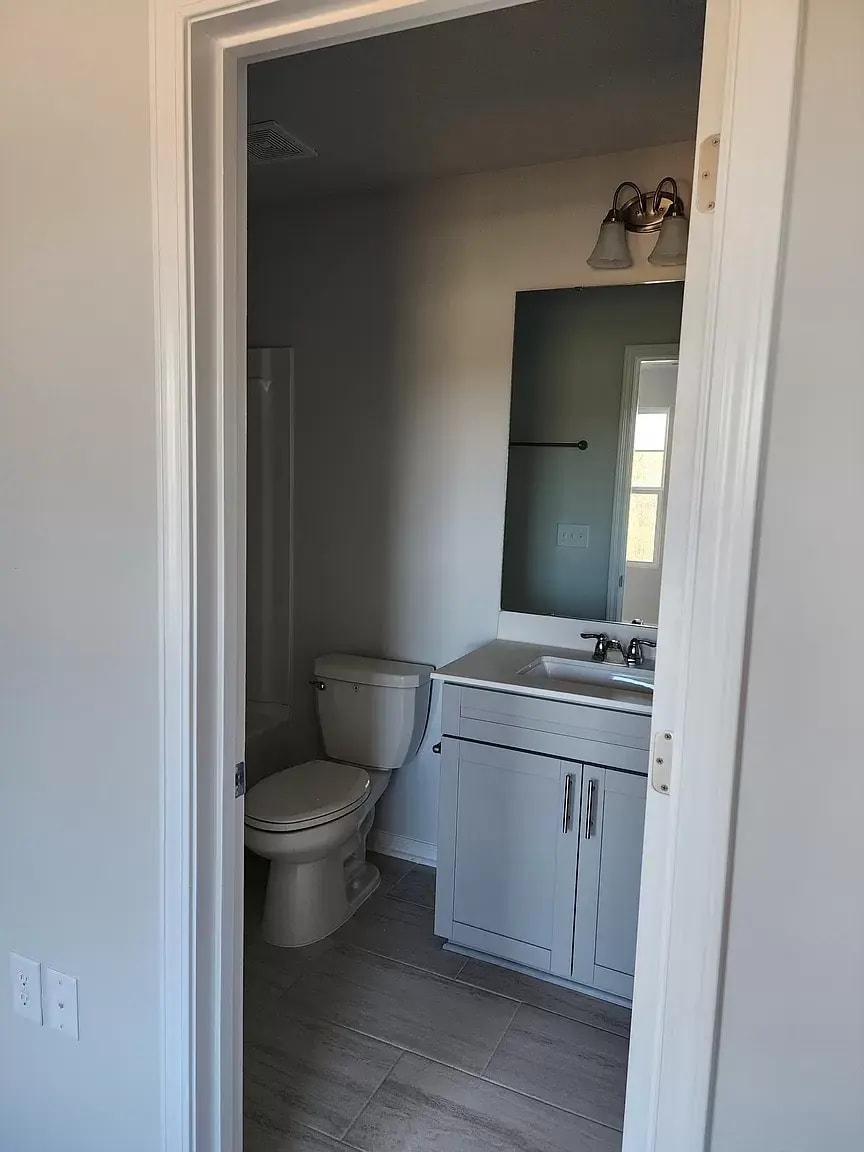Building Photo - 325 Devon Cliffs Dr