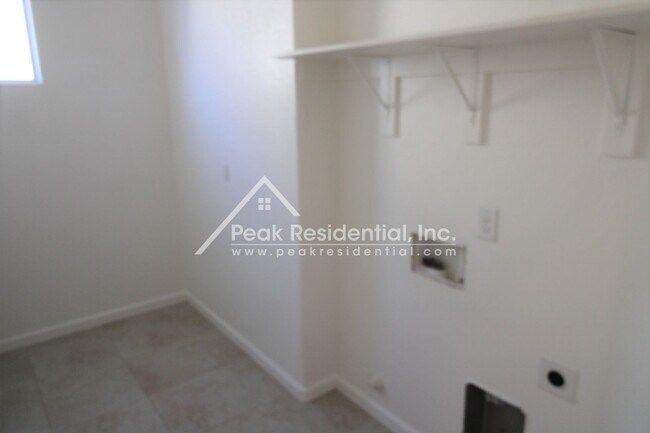 Building Photo - Very Nice 3bd/2.5ba North Natomas Home wit...