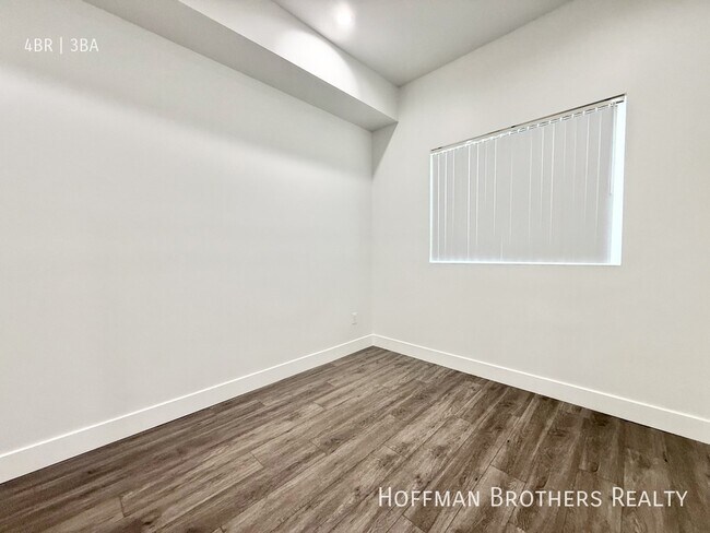 Building Photo - 6905 Ben Ave