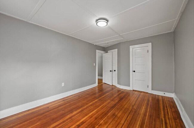 Building Photo - 6 Monteleone Pl