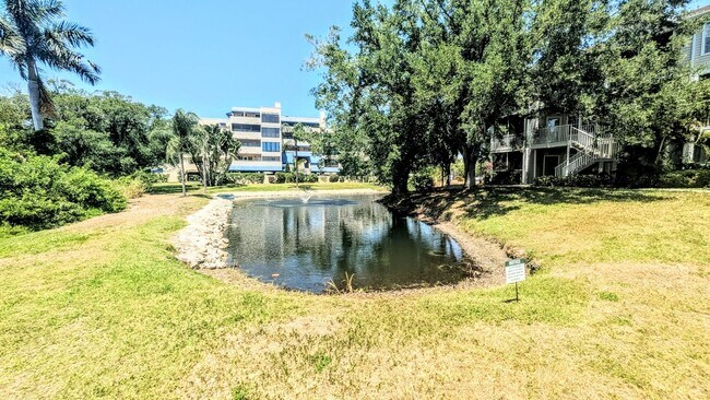 Building Photo - 850 S Tamiami Trl