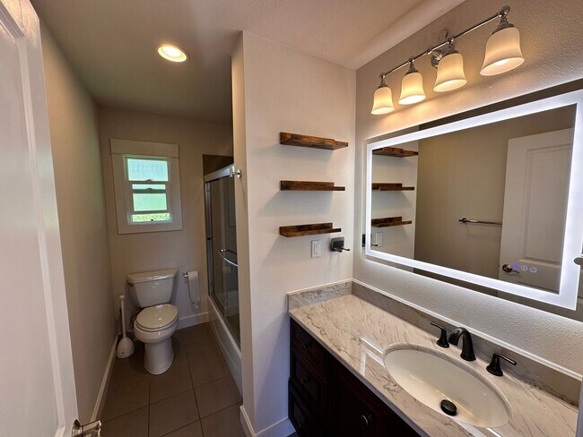 Building Photo - Charming West Seattle Home with Views of P...