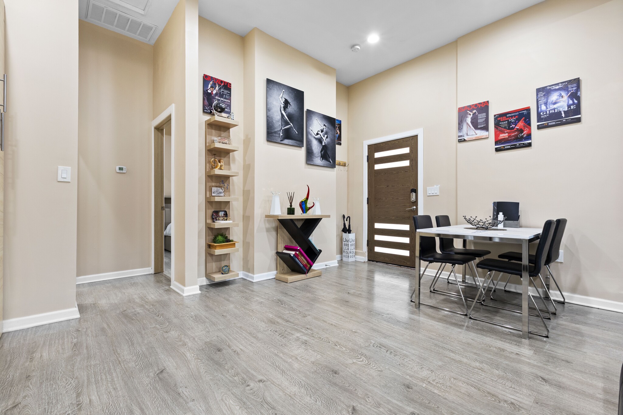 Building Photo - 11429 Dona Pegita Dr