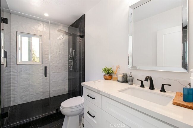 Building Photo - 22841 Calvert St