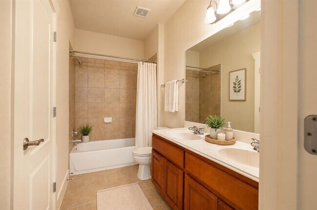 Building Photo - 210 Rivulet Ln