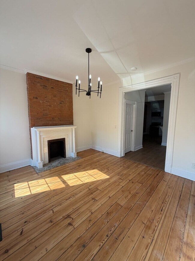 Building Photo - Fully Renovated 3BR/1.5 Bath in Olde Towne East!