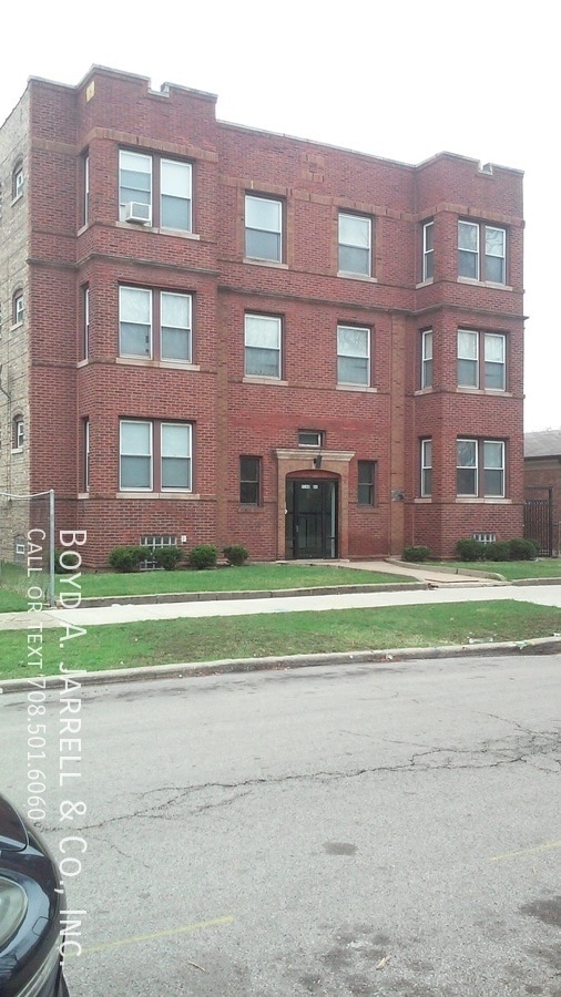 Building Photo - 9546 S Prairie Ave