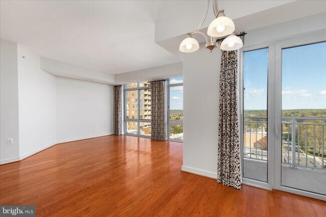 Building Photo - 11990 Market St