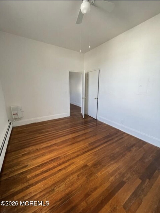 Building Photo - 24 Bay Ave