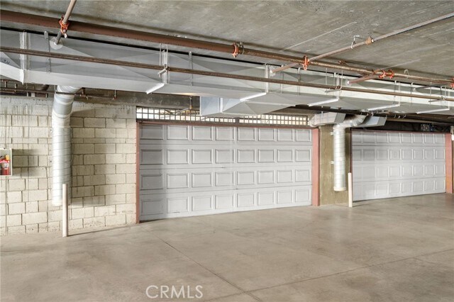 Building Photo - 918 E Harvard St