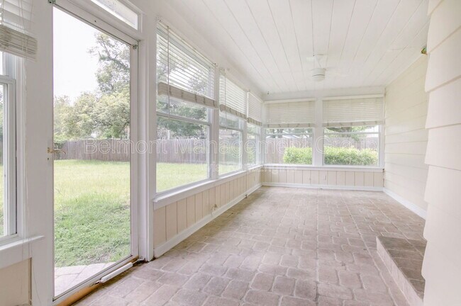 Building Photo - 1313 Buckingham Rd