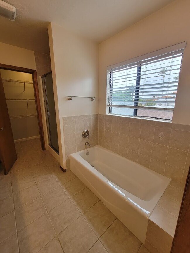 Building Photo - 249