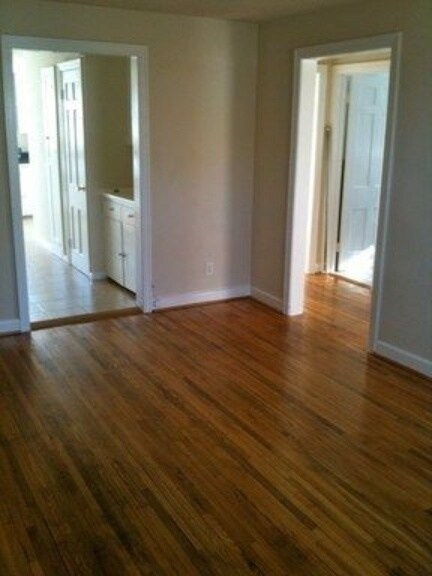 Interior Photo - 4913 Chamberlayne Ave