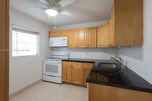 Building Photo - 7747 SW 86th St