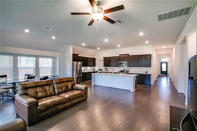 Building Photo - 149 Coronella Dr