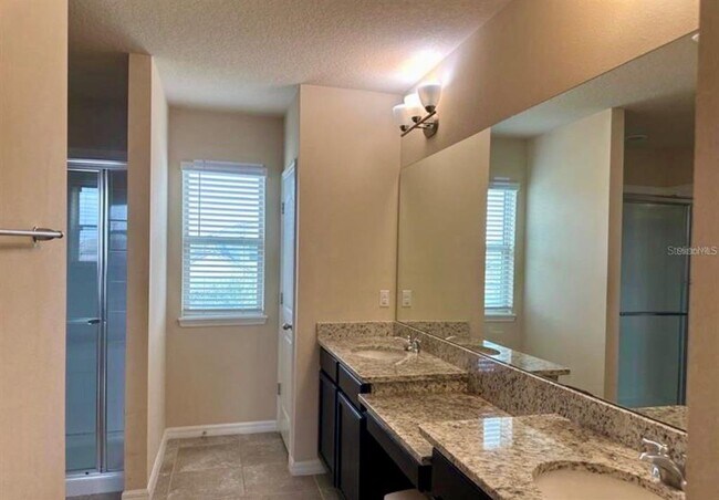 Building Photo - 16719 Harper Cove Dr