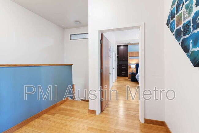 Building Photo - 2612 Carnarvon Ln