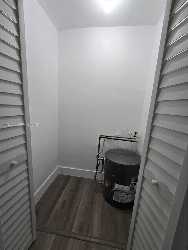 Building Photo - 323 Washington Ave