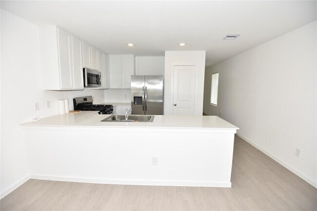 Building Photo - 16839 Rustic Star Dr