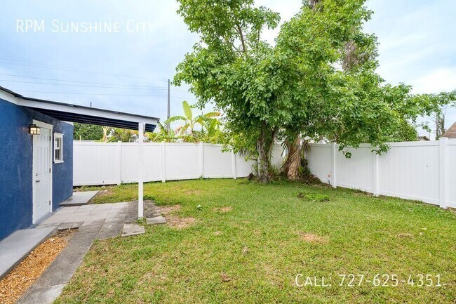 Building Photo - 2017 Ocean View Pl